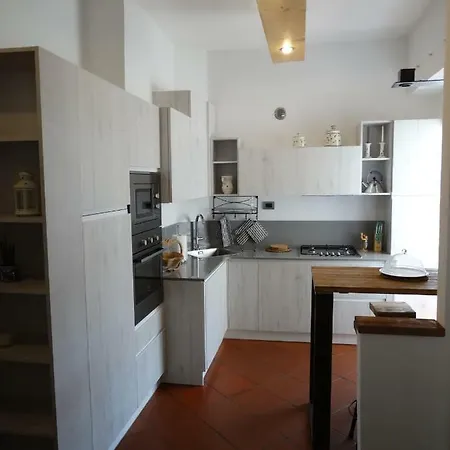 La Porta Di Neno Apartment *
